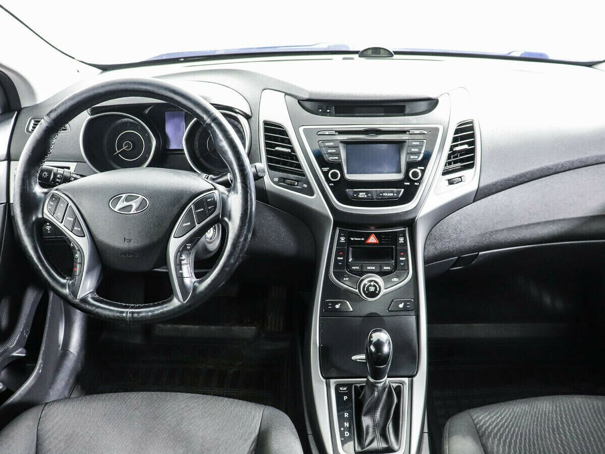 Hyundai Elantra, 2.0 л, АТ, 2013 фото 2