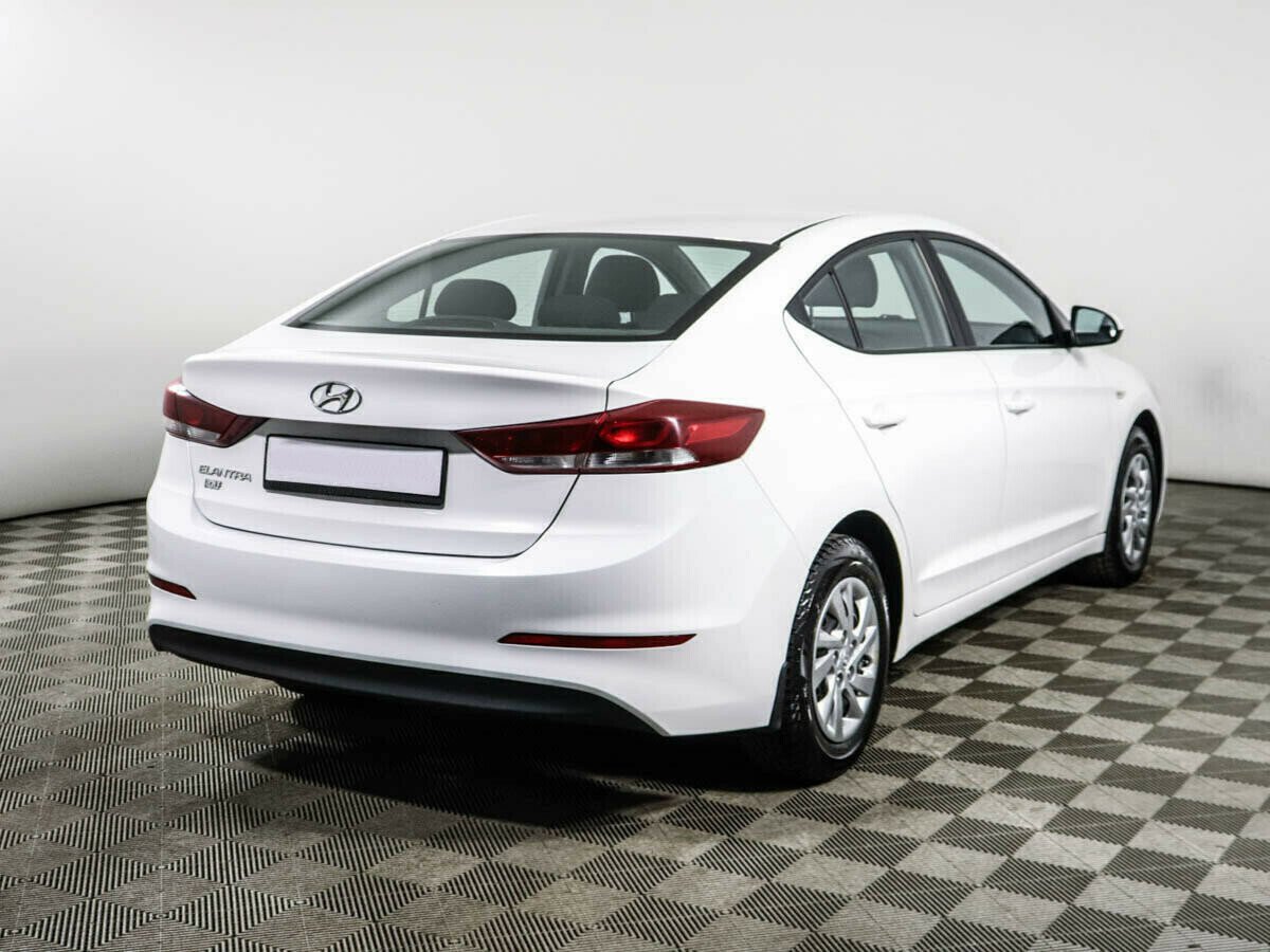 Hyundai Elantra, 2.0 л, АТ, 2016 фото 5