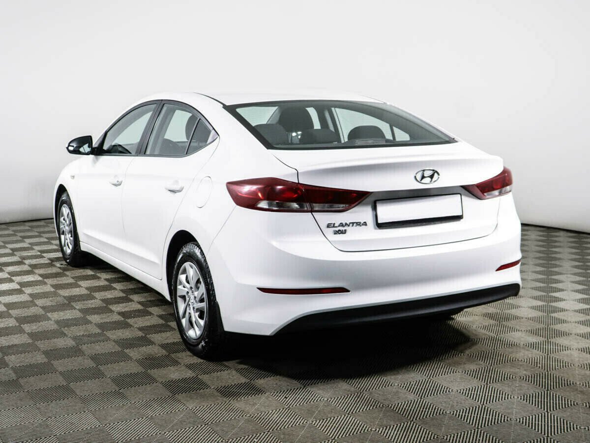 Hyundai Elantra, 2.0 л, АТ, 2016 фото 6