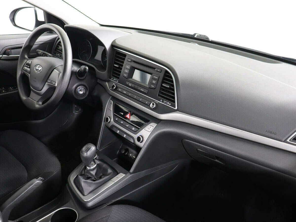 Hyundai Elantra, 2.0 л, АТ, 2016 фото 1