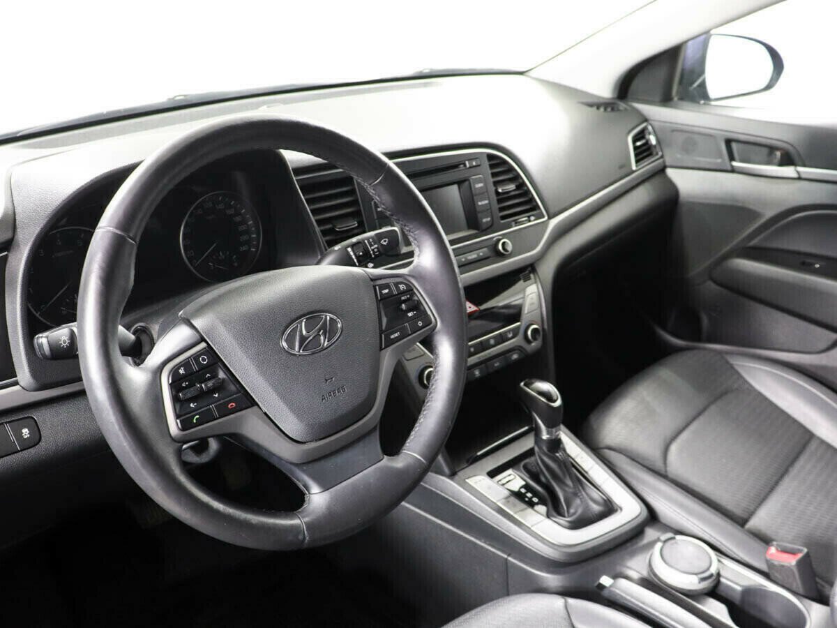 Hyundai Elantra, 2.0 л, АТ, 2016 фото 7