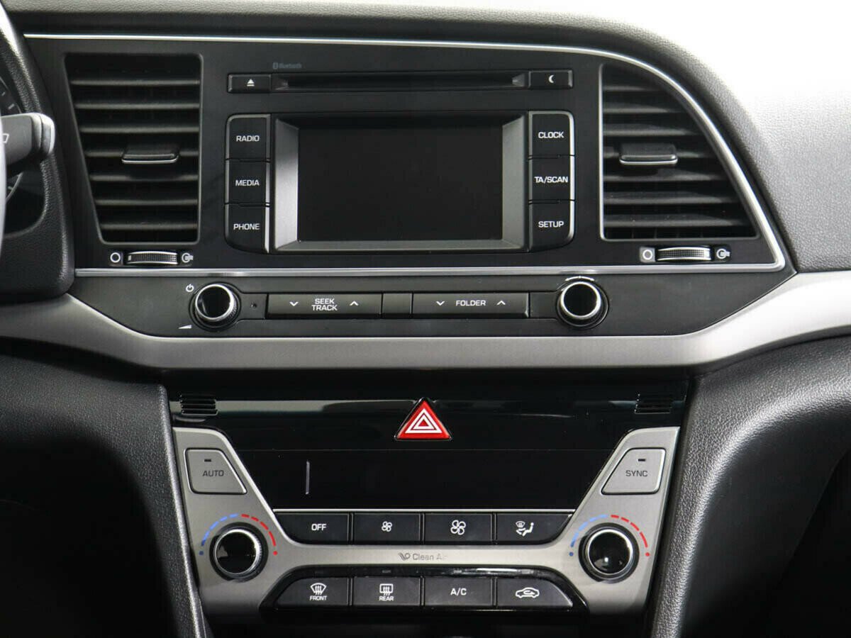 Hyundai Elantra, 2.0 л, АТ, 2016 фото 10