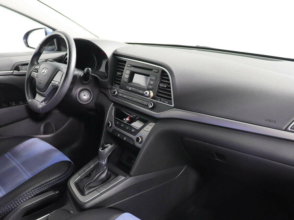 Hyundai Elantra, 2.0 л, АТ, 2017 фото 8