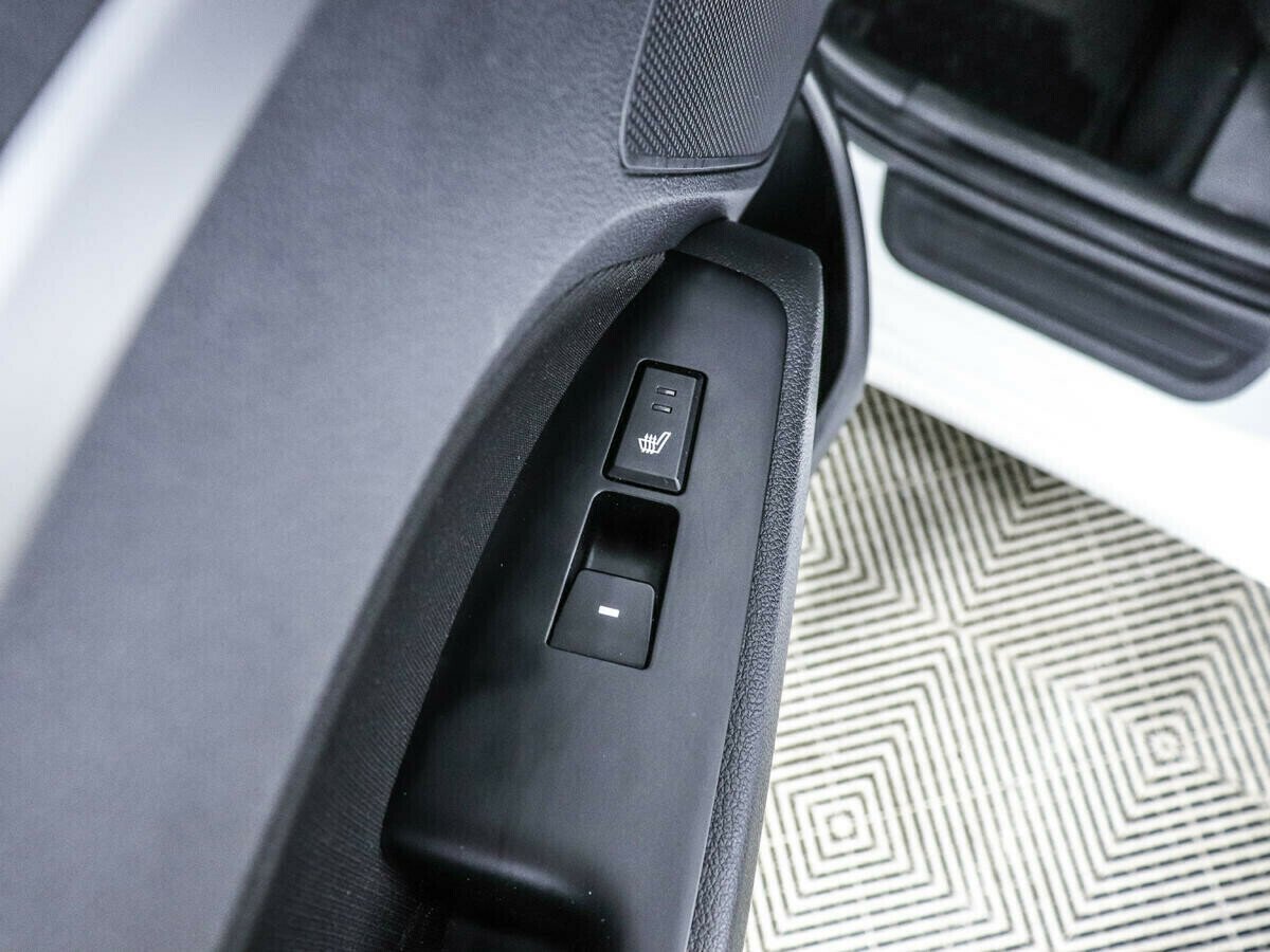 Hyundai Elantra, 2.0 л, АТ, 2018 фото 9