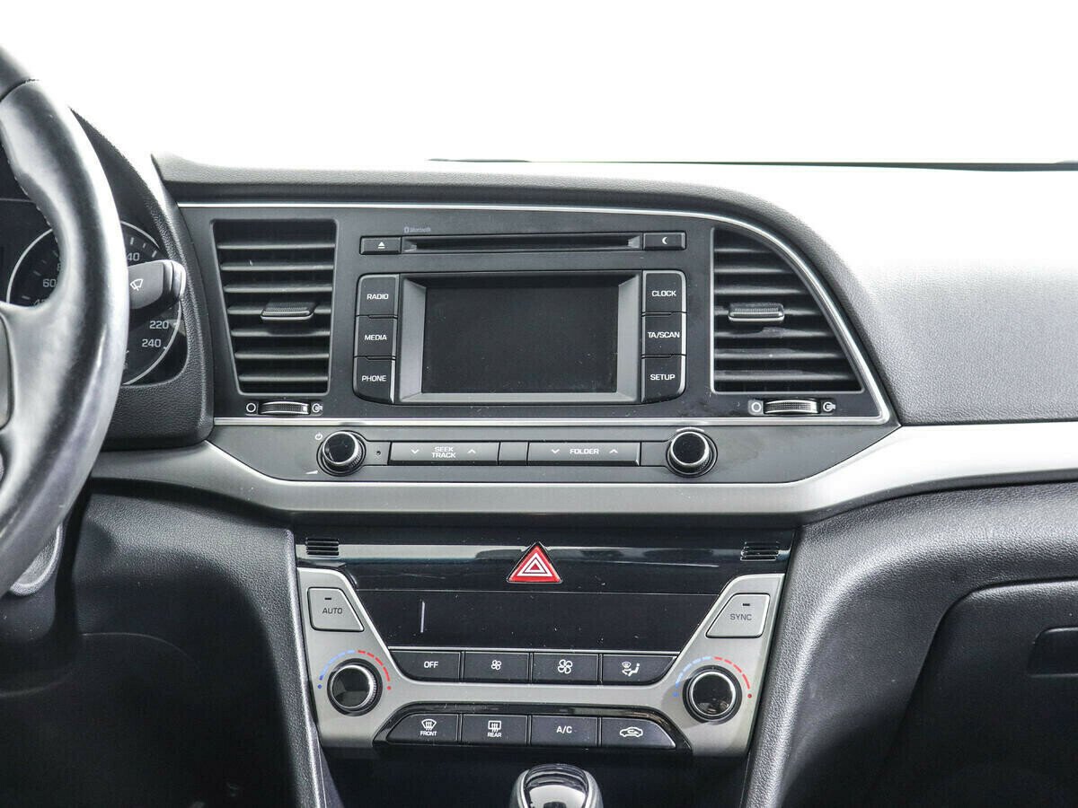 Hyundai Elantra, 2.0 л, АТ, 2018 фото 10