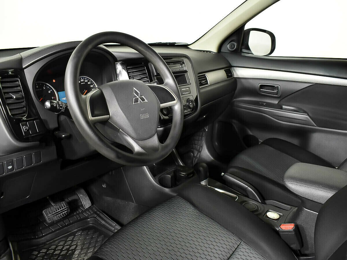 Mitsubishi Outlander, 2.0 л, Вариатор, 2015 фото 1