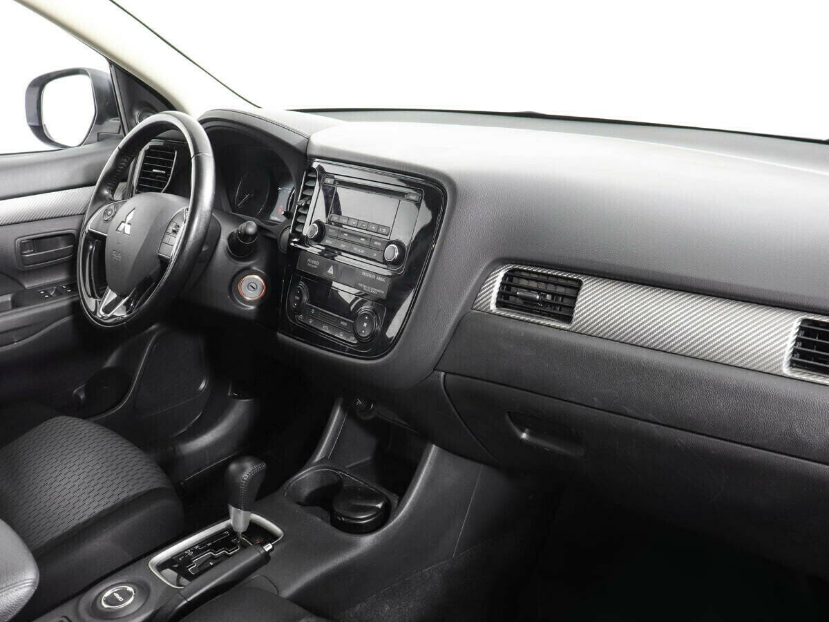 Mitsubishi Outlander, 2.0 л, Вариатор, 2015 фото 1