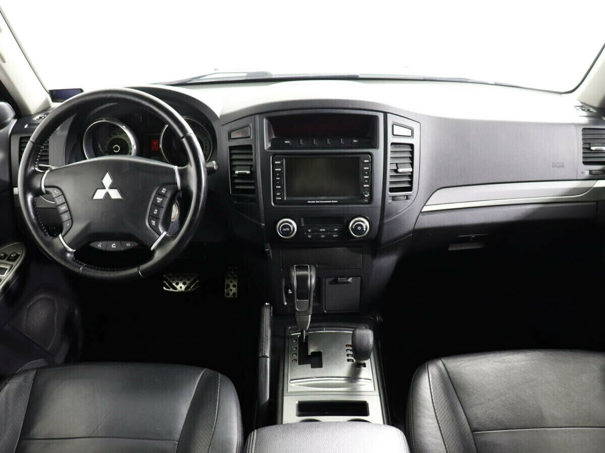 Mitsubishi Pajero, 3.0 л, АТ, 2012 фото 1