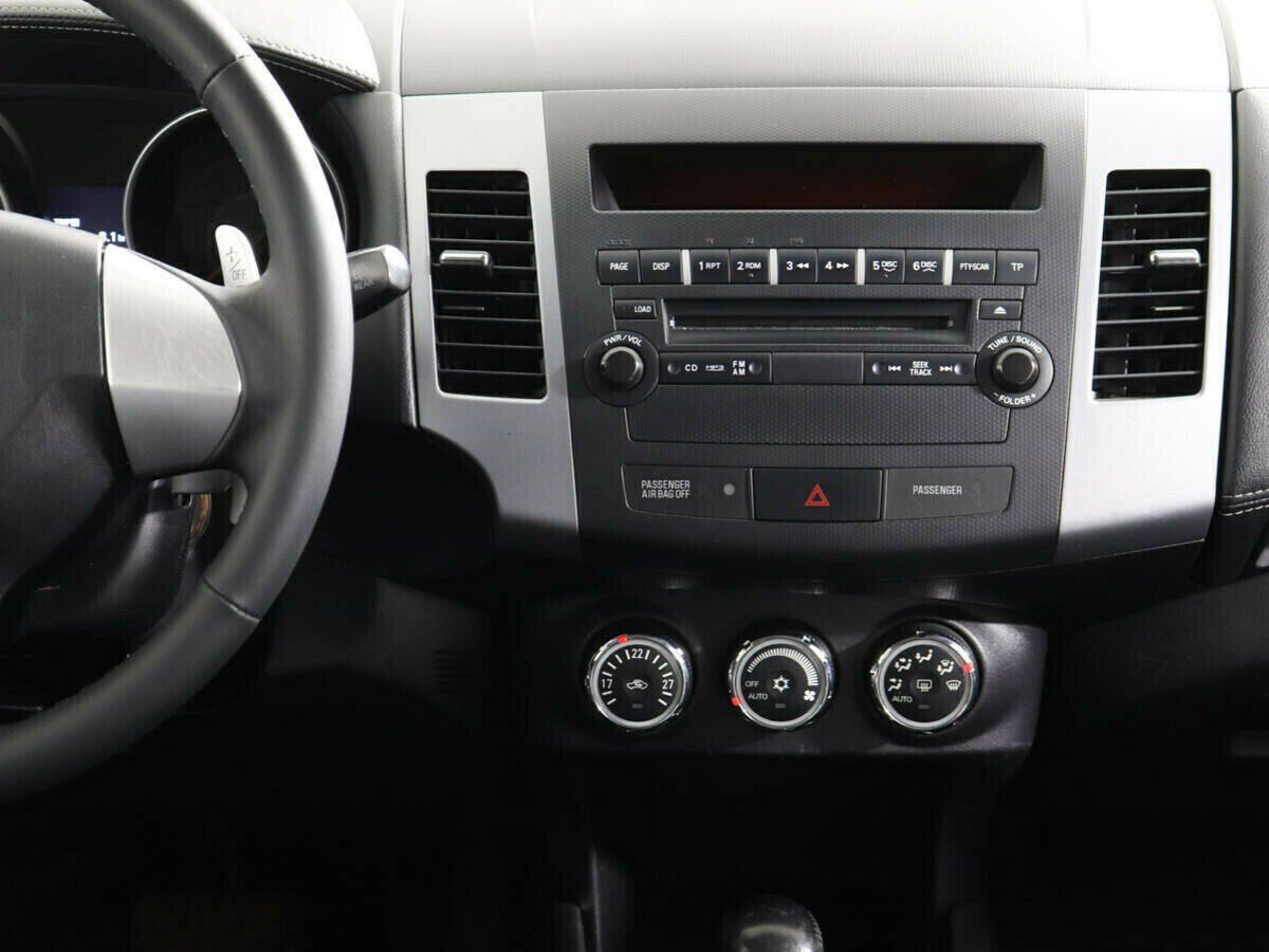Mitsubishi Outlander, 2.4 л, Вариатор, 2011 фото 8