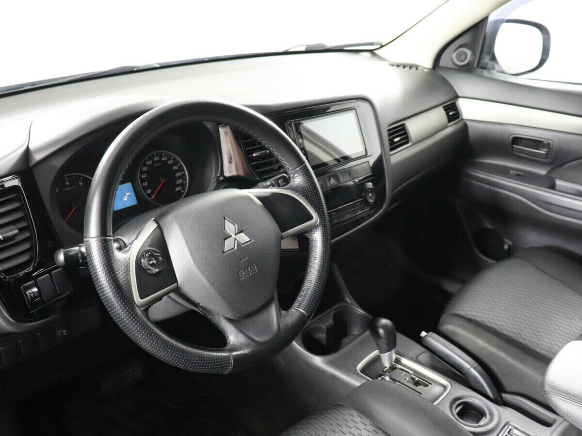Mitsubishi Outlander, 2.0 л, Вариатор, 2012 фото 7