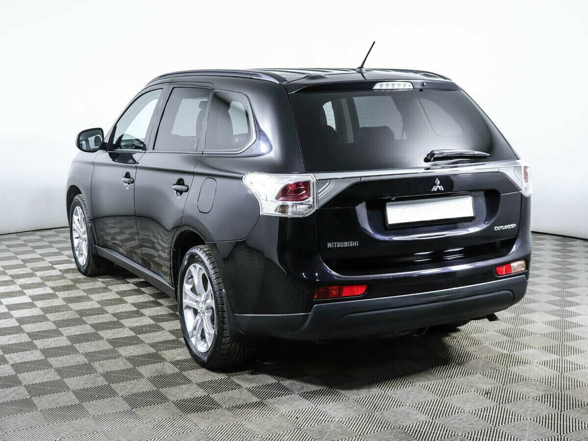 Mitsubishi Outlander, 2.4 л, Вариатор, 2012 фото 6