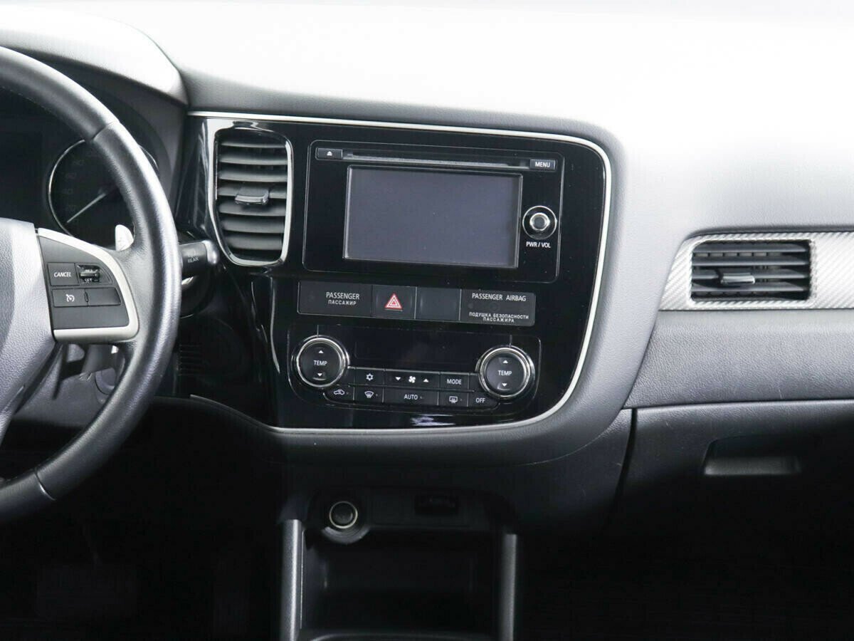 Mitsubishi Outlander, 2.4 л, Вариатор, 2013 фото 9