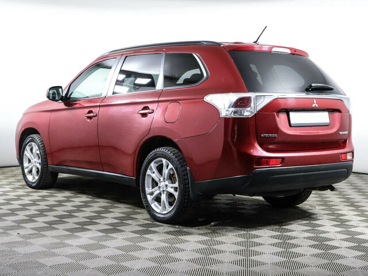 Mitsubishi Outlander, 2.0 л, Вариатор, 2014 фото 6