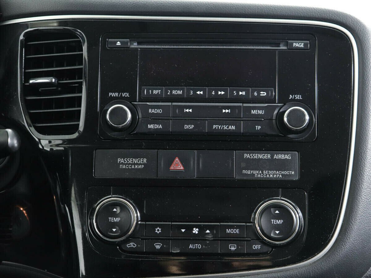 Mitsubishi Outlander, 2.0 л, Вариатор, 2012 фото 2