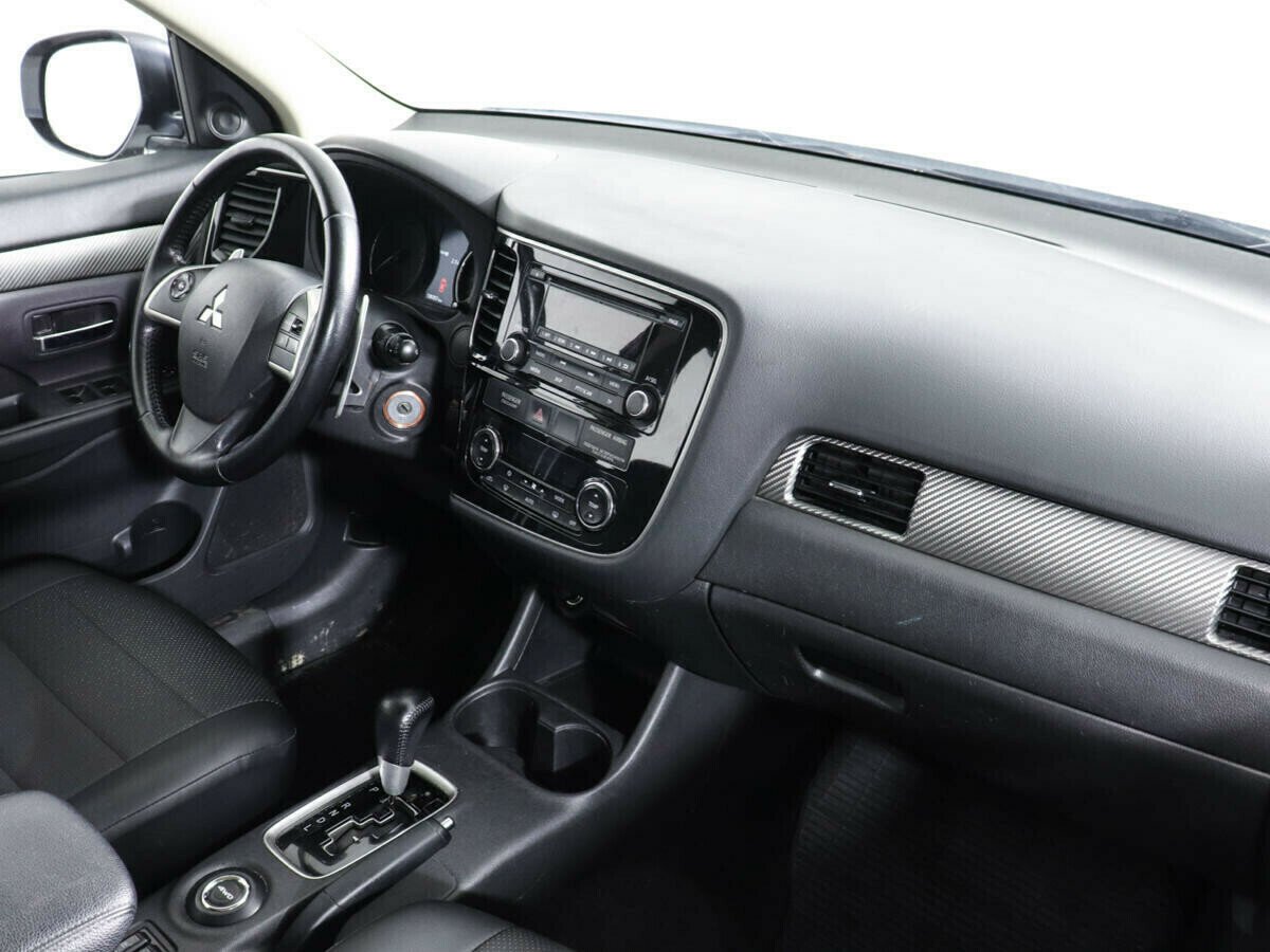 Mitsubishi Outlander, 2.0 л, Вариатор, 2012 фото 1