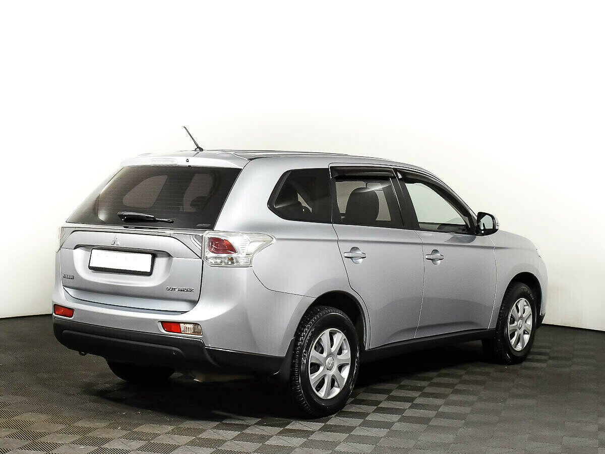 Mitsubishi Outlander, 2.0 л, Вариатор, 2012 фото 4