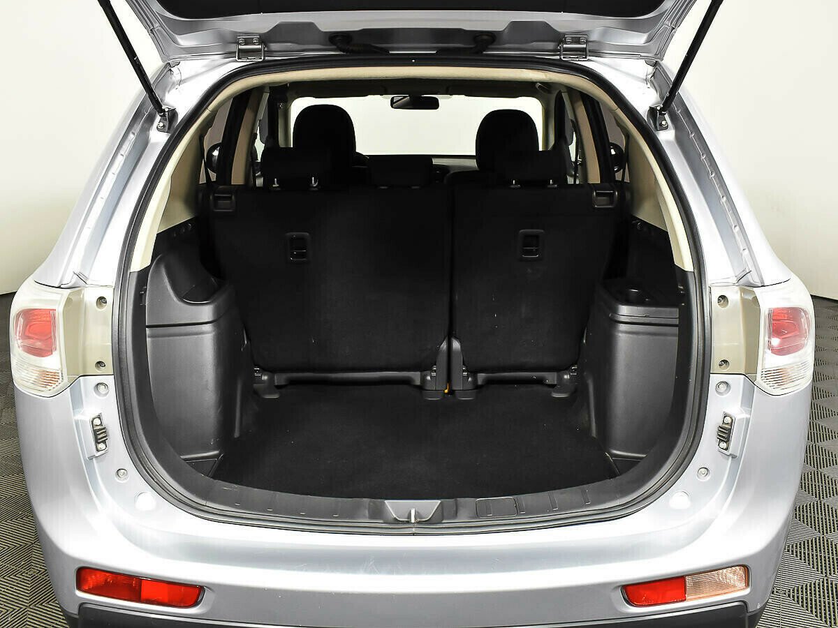 Mitsubishi Outlander, 2.0 л, Вариатор, 2012 фото 7