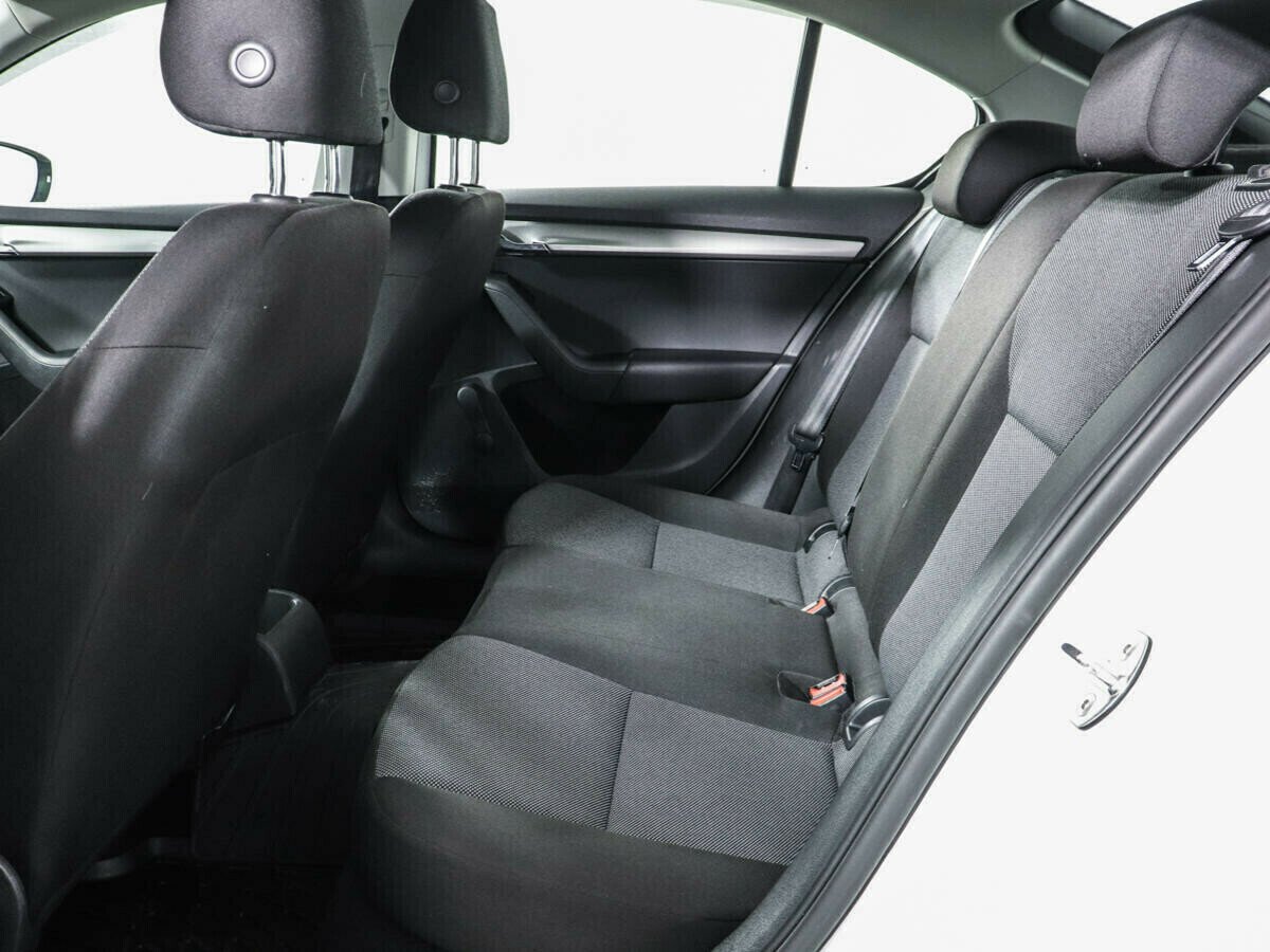 Skoda Octavia, 1.6 л, АТ, 2015 фото 8