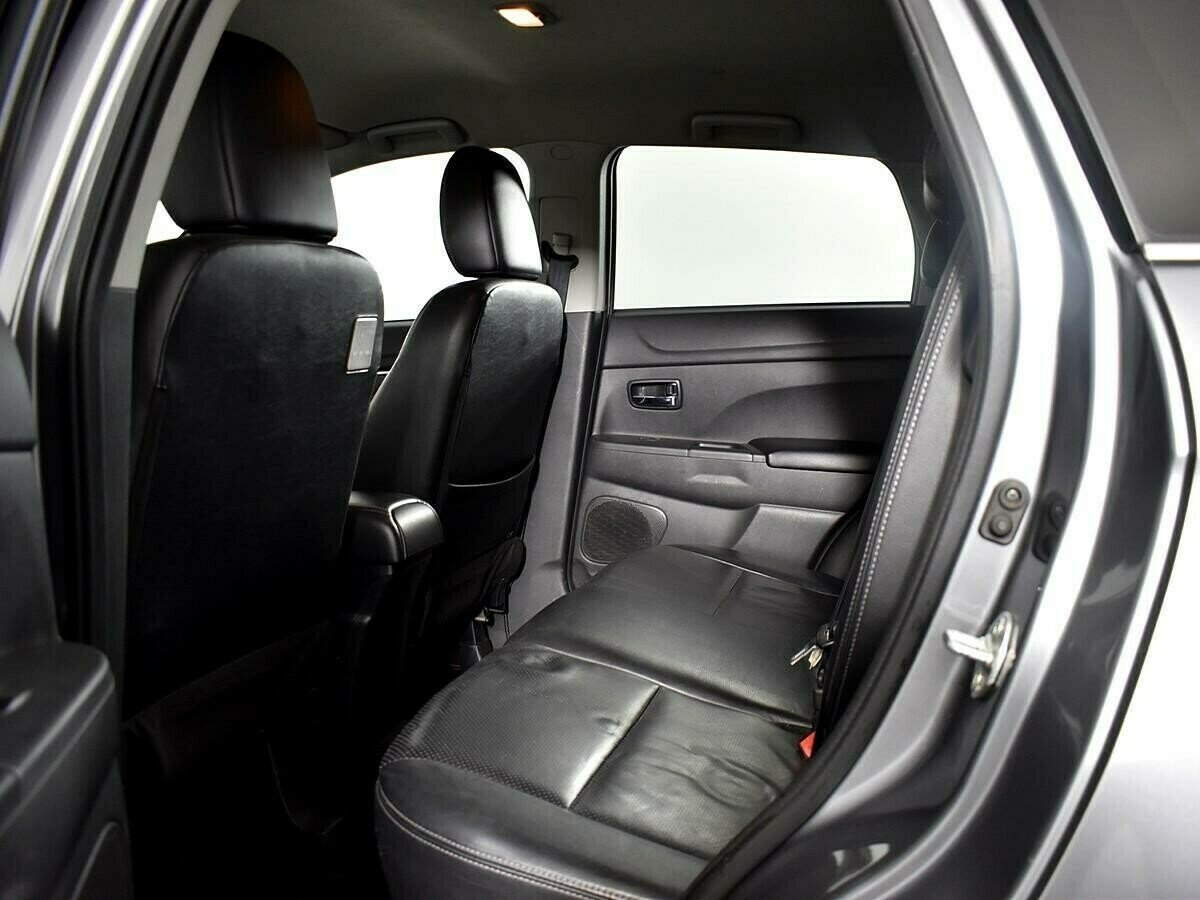 Mitsubishi ASX, 1.8 л, Вариатор, 2010 фото 2
