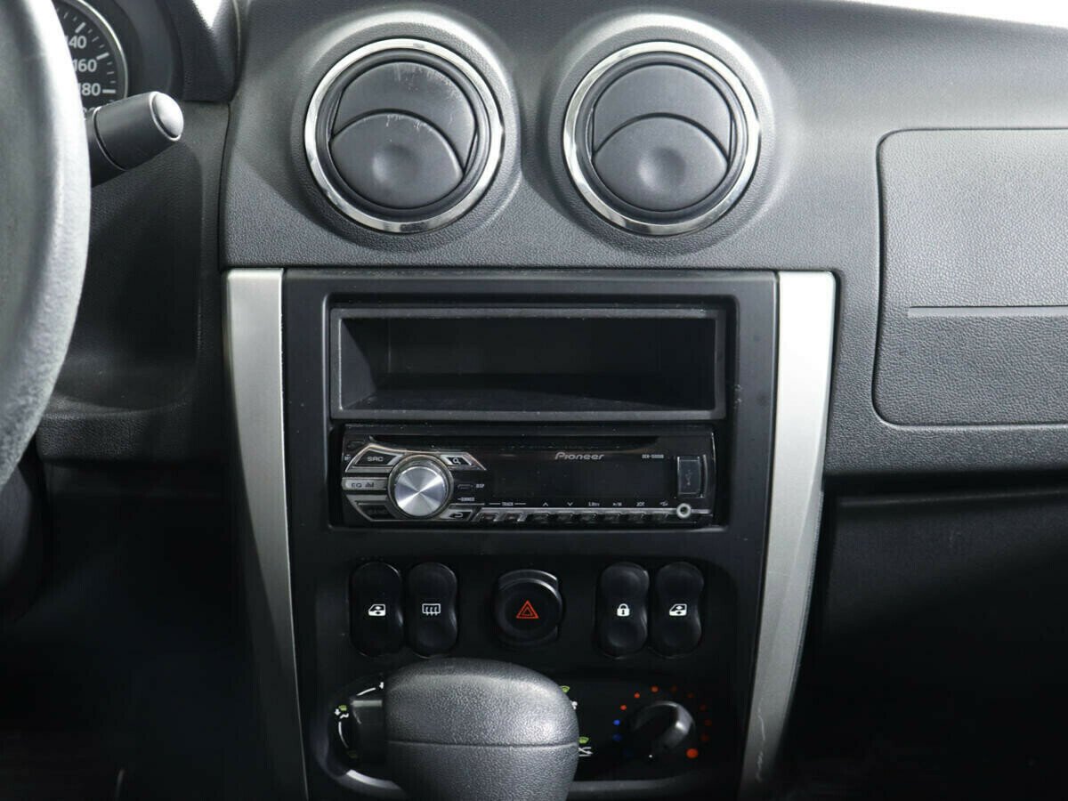 Nissan Almera, 1.6 л, АТ, 2014 фото 2