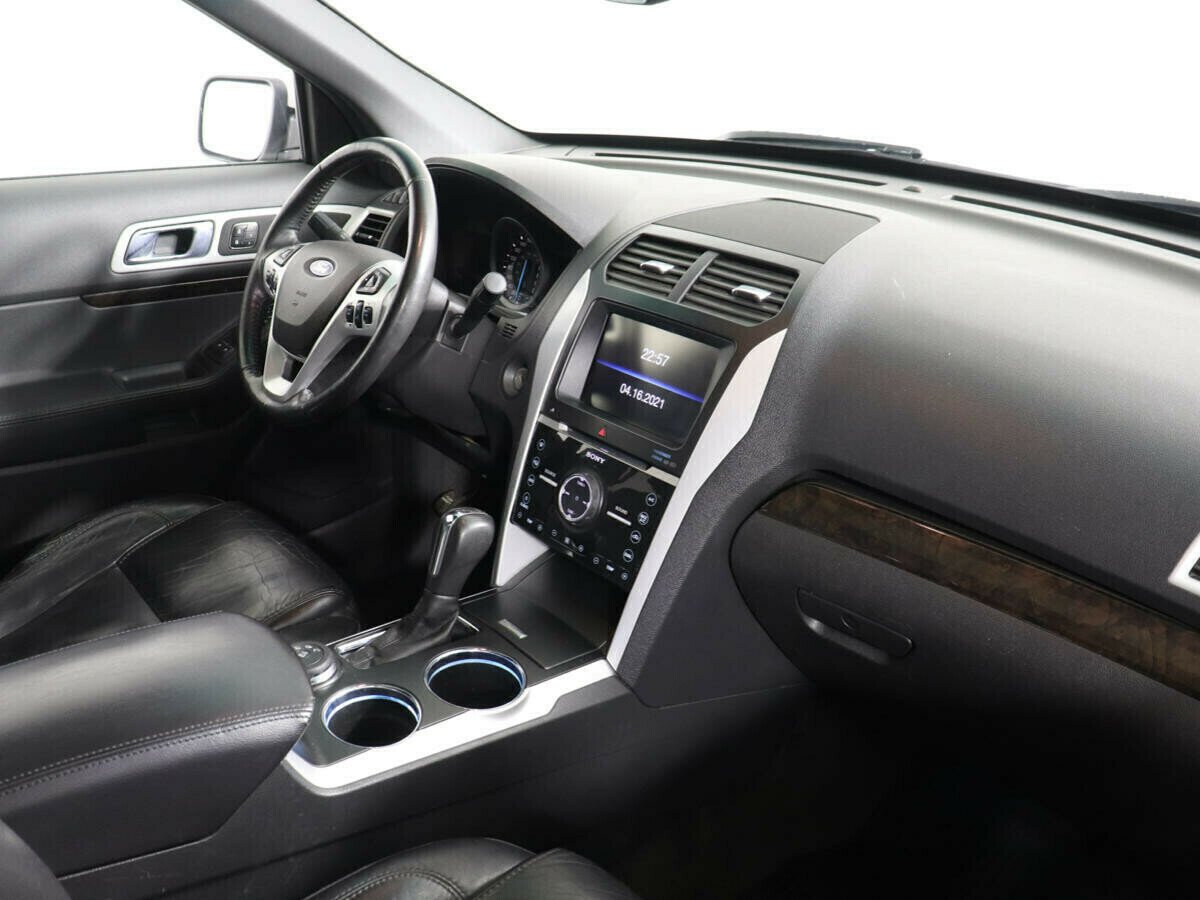 Ford Explorer, 3.5 л, АТ, 2012 фото 8