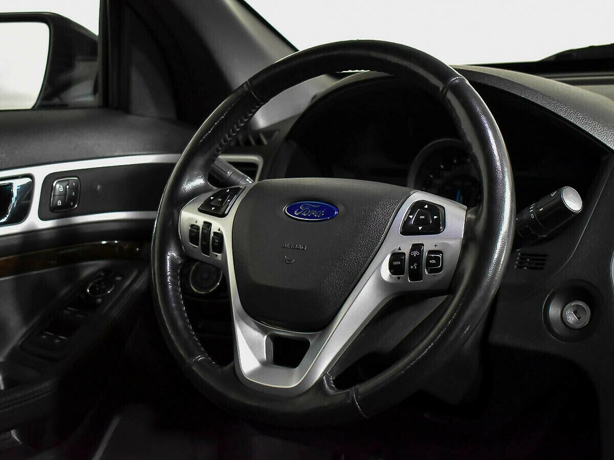 Ford Explorer, 3.5 л, АТ, 2013 фото 9
