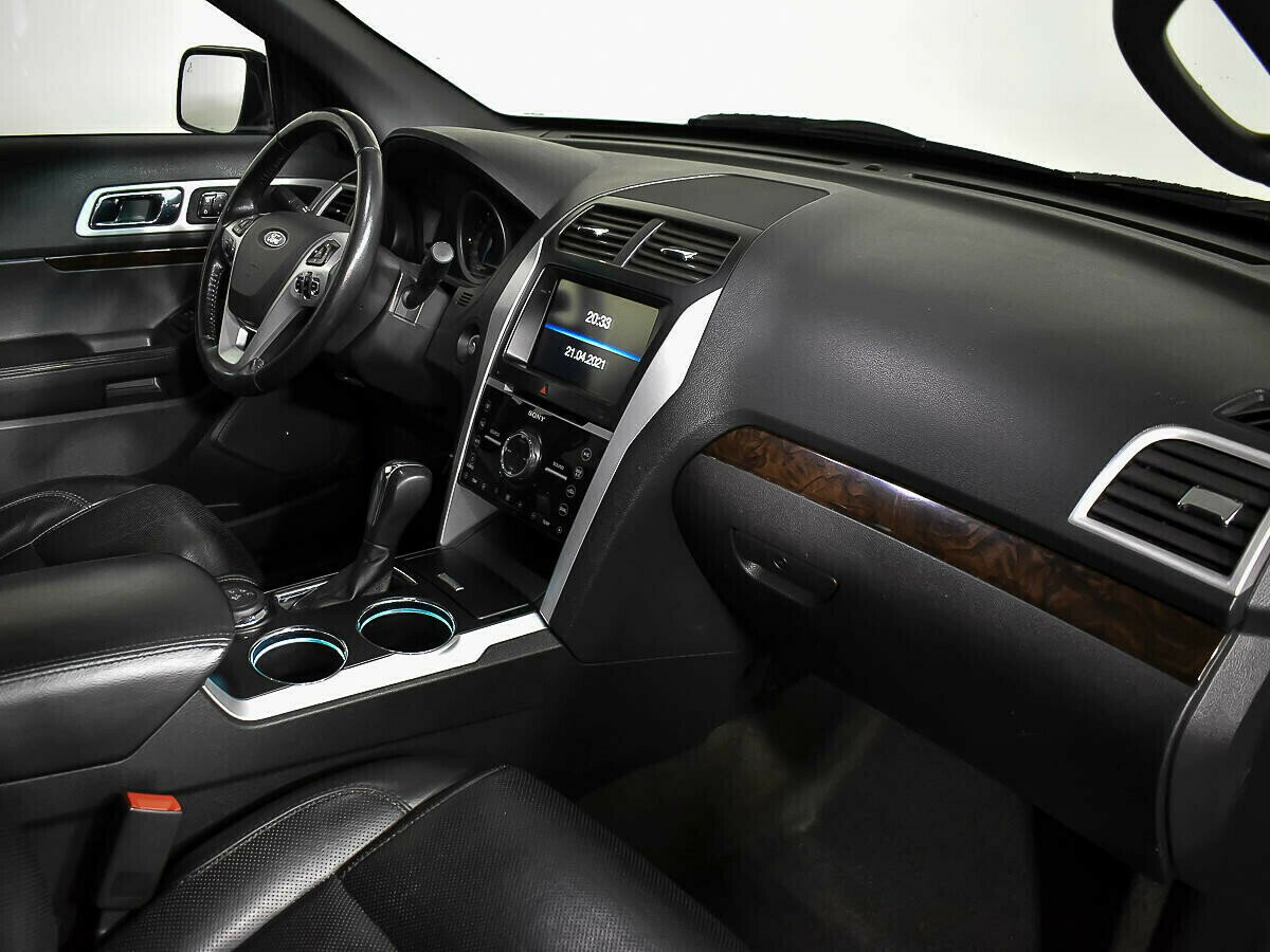 Ford Explorer, 3.5 л, АТ, 2013 фото 11