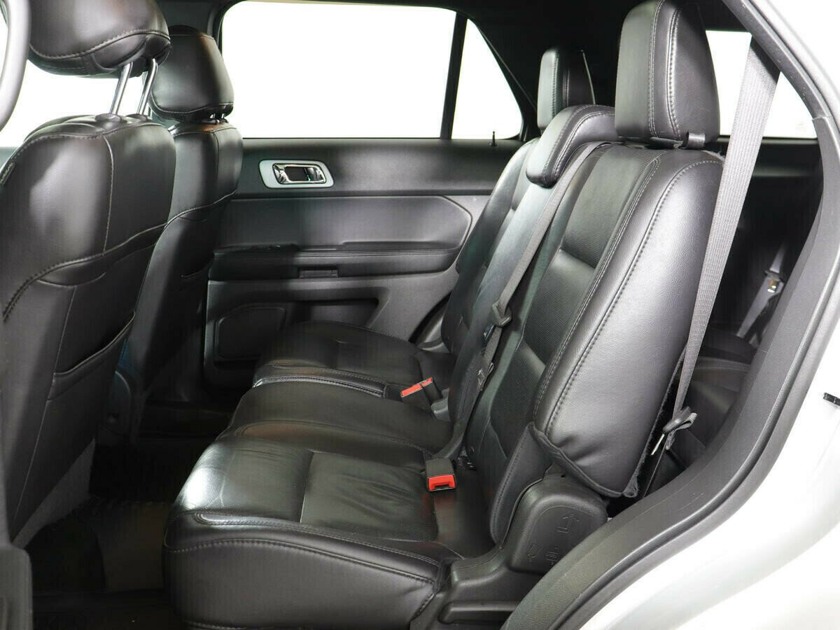 Ford Explorer, 3.5 л, АТ, 2015 фото 1