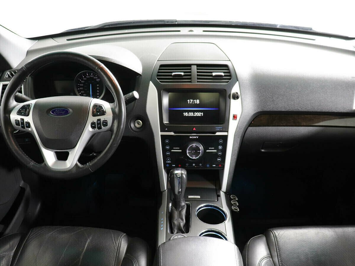 Ford Explorer, 3.5 л, АТ, 2015 фото 9