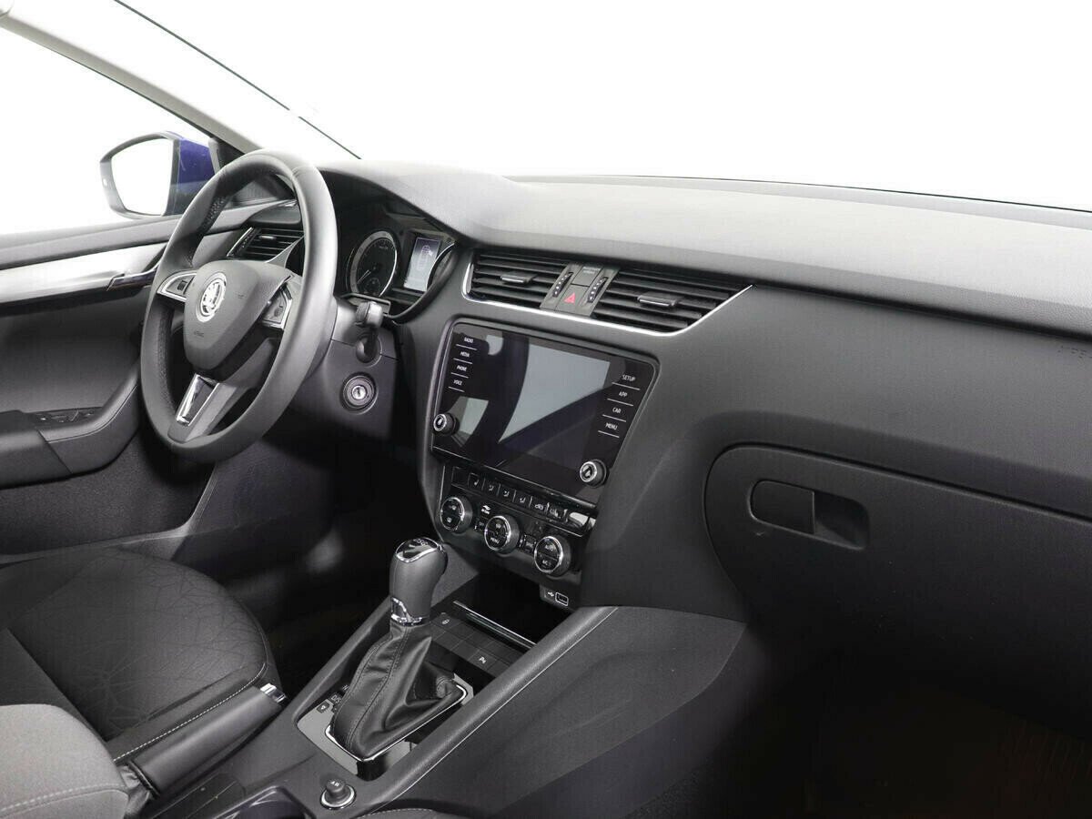 Skoda Octavia, 1.8 л, Робот, 2018 фото 8