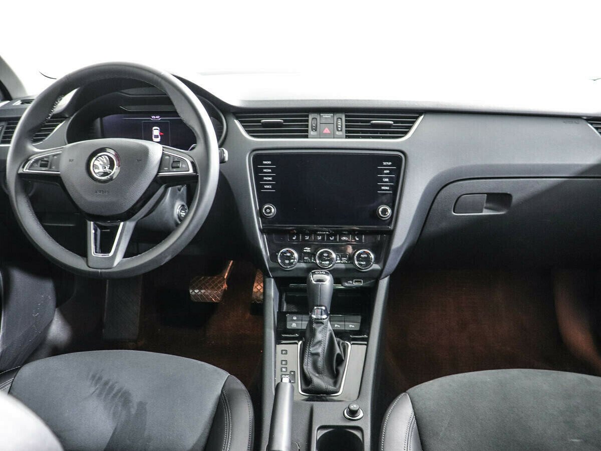 Skoda Octavia, 1.8 л, Робот, 2017 фото 7