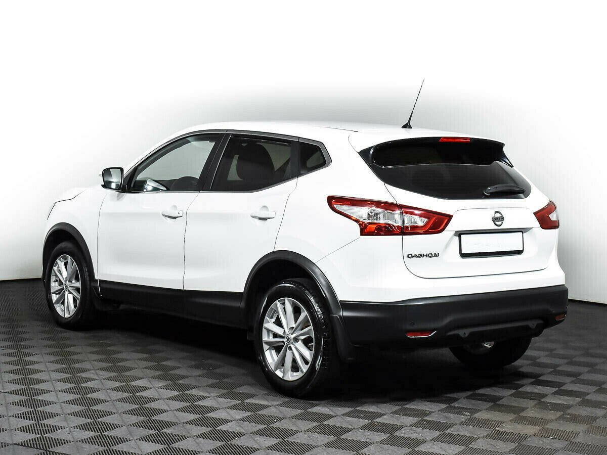 Nissan Qashqai, 2.0 л, Вариатор, 2015 фото 6