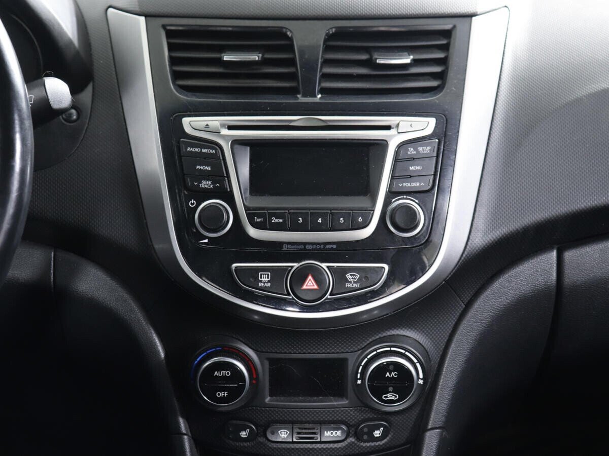 Hyundai Solaris 1.6 МКПП, 2015, 107 000 км фото 9