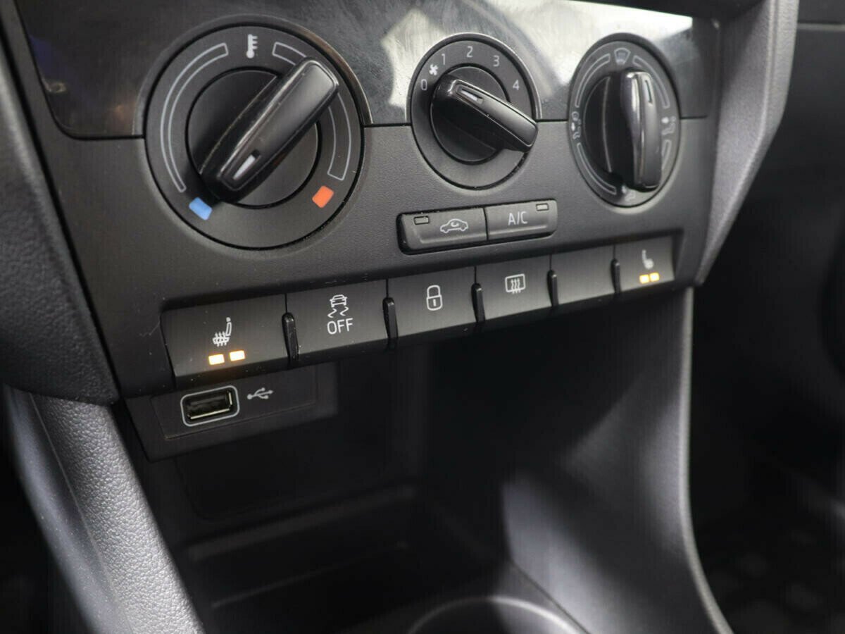 Skoda Rapid, 1.6 л, МТ, 2018 фото 1