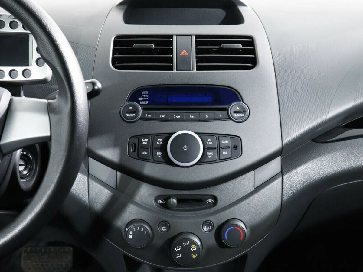 Chevrolet Spark, 1.0 л, АТ, 2012 фото 2