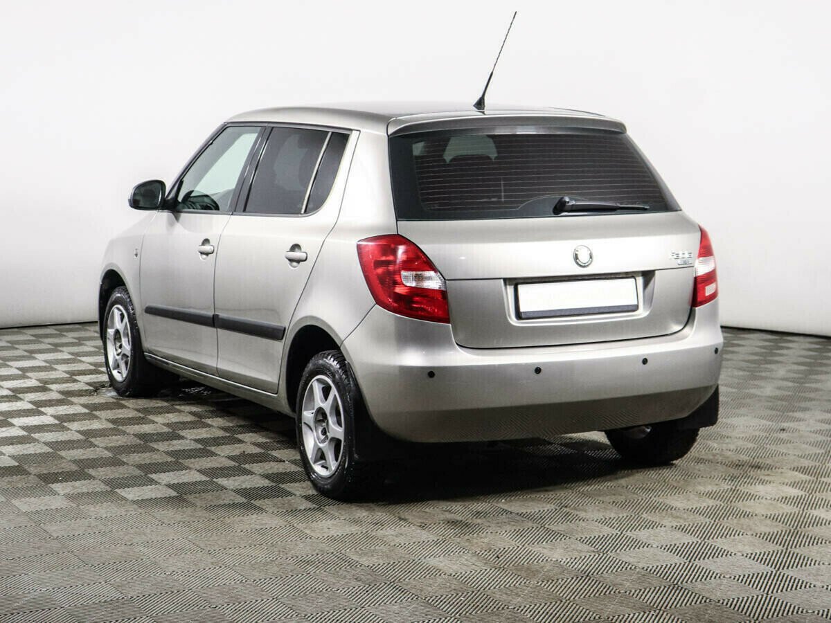 Skoda Fabia, 1.4 л, МТ, 2010 фото 6