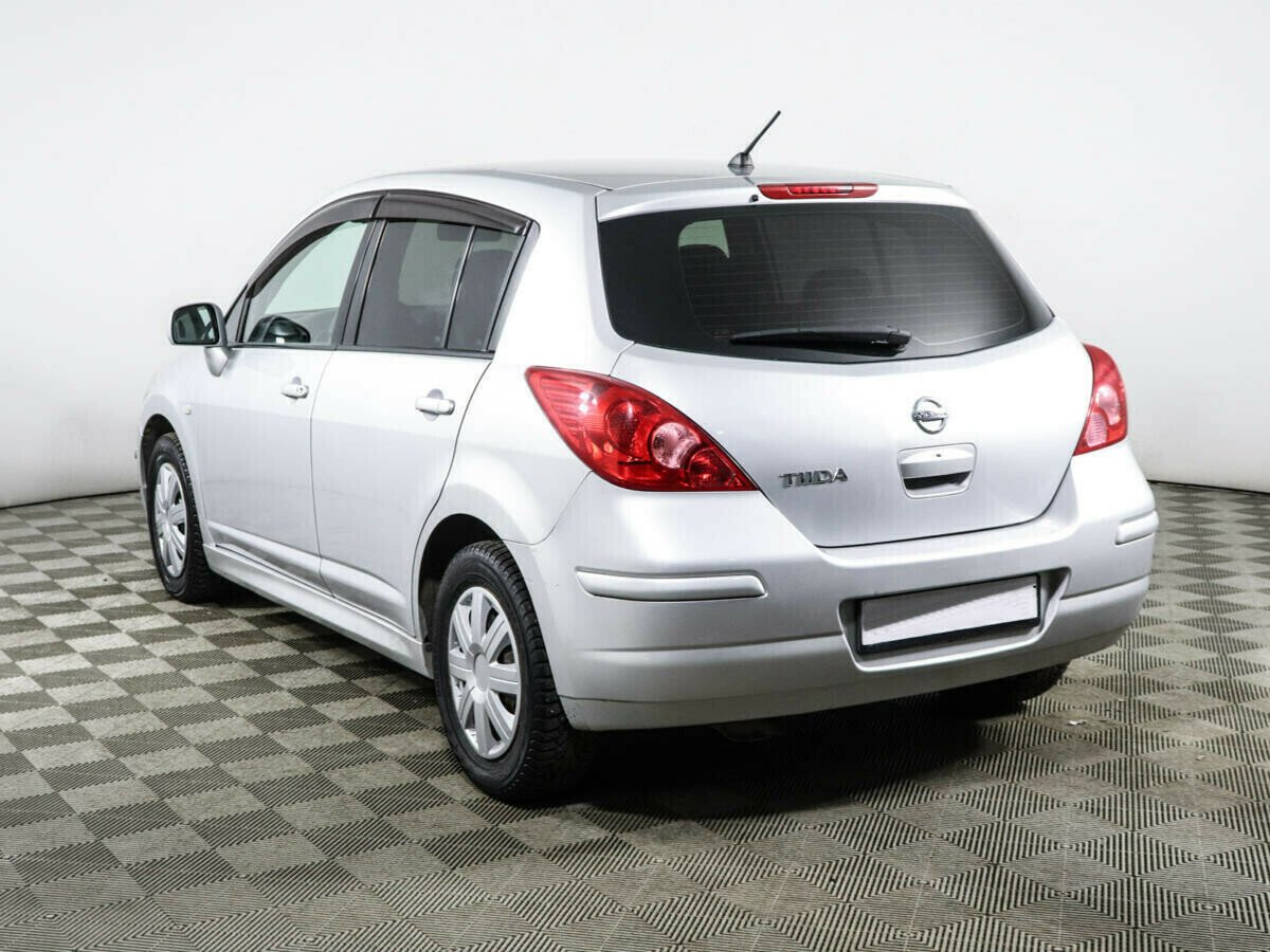 Nissan Tiida, 1.6 л, АТ, 2012 фото 6