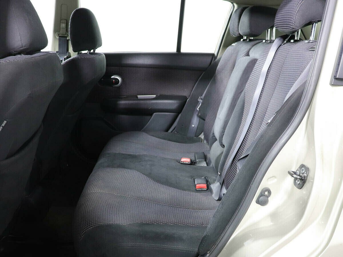 Nissan Tiida, 1.6 л, АТ, 2013 фото 8