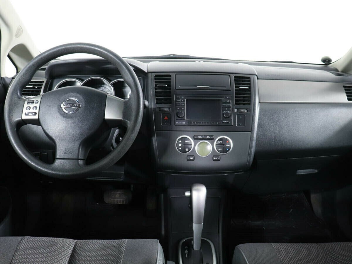 Nissan Tiida, 1.6 л, АТ, 2013 фото 8