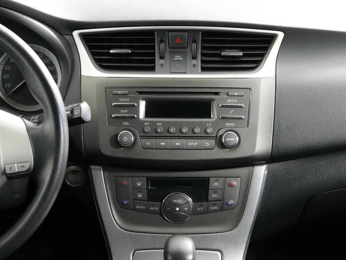Nissan Tiida, 1.6 л, Вариатор, 2015 фото 8