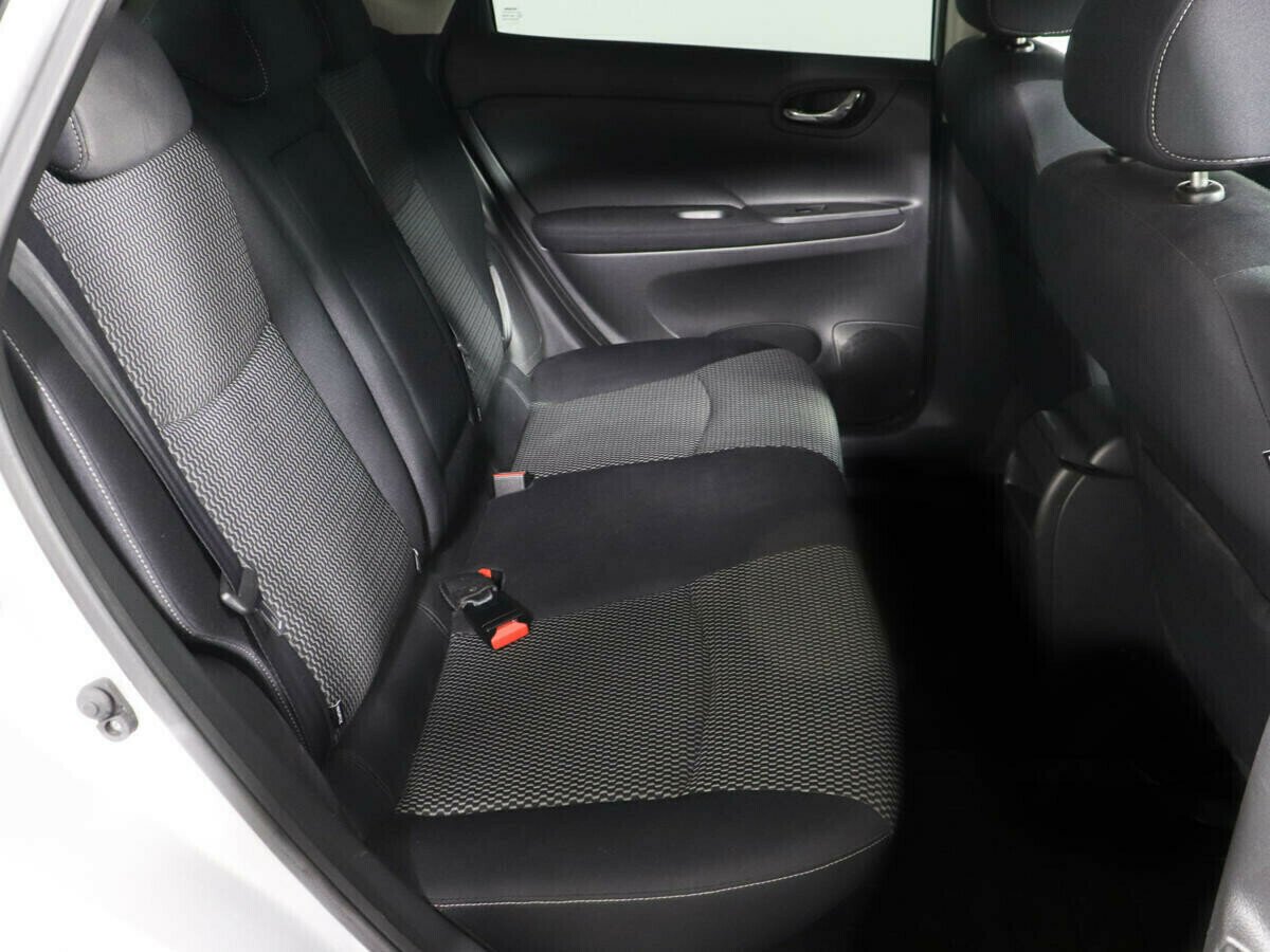 Nissan Tiida, 1.6 л, Вариатор, 2015 фото 1