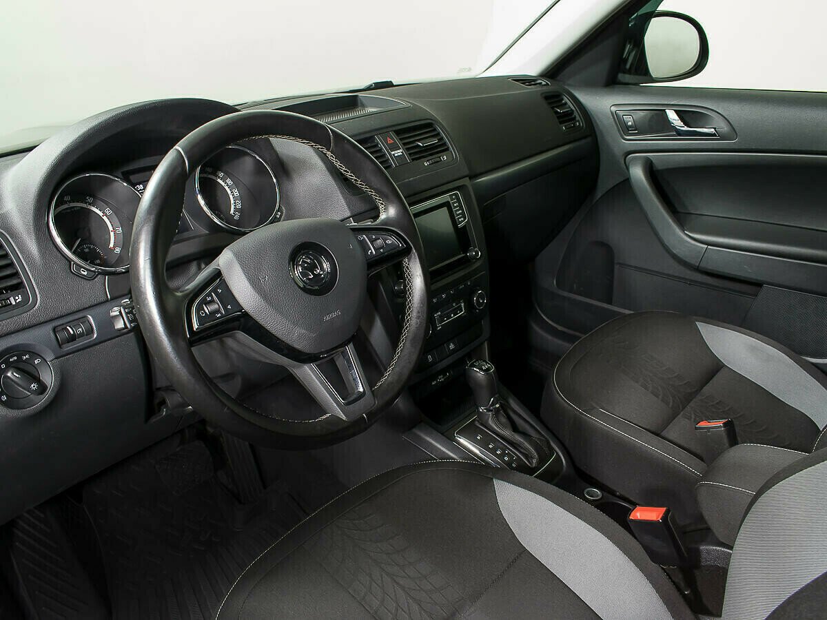 Skoda Yeti, 1.8 л, Робот, 2015 фото 8