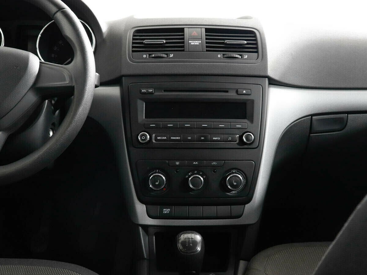Skoda Yeti 1.6 МКПП, 2015, 110 000 км фото 7