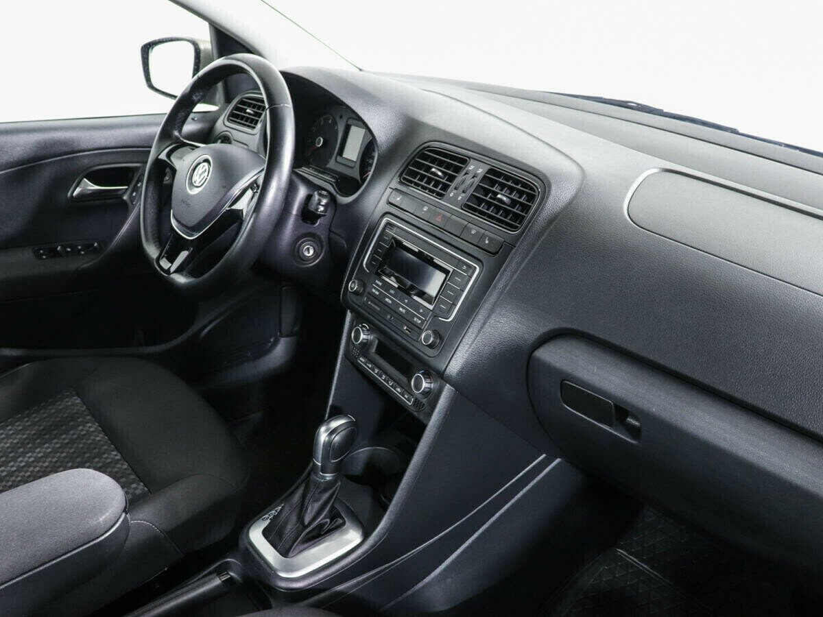 Volkswagen Polo, 1.6 л, АТ, 2016 фото 2