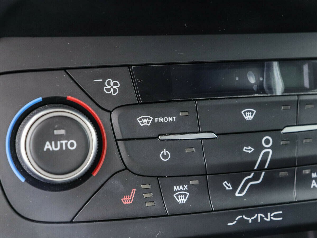 Ford Focus, 1.6 л, Робот, 2017 фото 9
