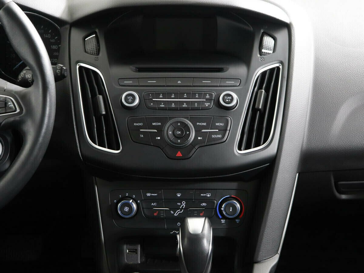 Ford Focus, 1.6 л, Робот, 2015 фото 1