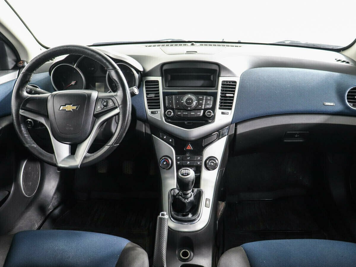 Chevrolet Cruze, 1.8 л, МТ, 2011 фото 2