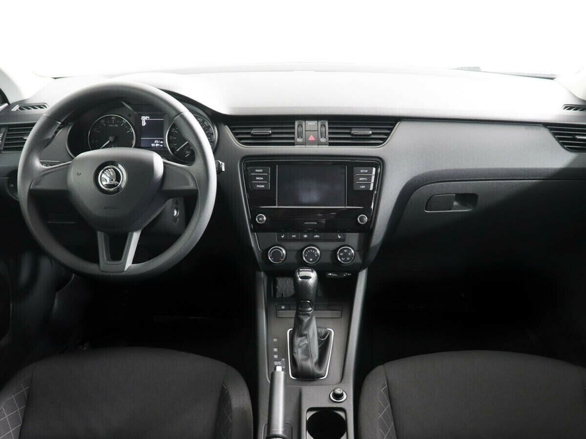 Skoda Octavia, 1.6 л, АТ, 2019 фото 9