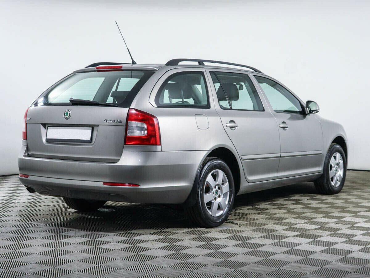Skoda Octavia, 1.6 л, МТ, 2010 фото 6