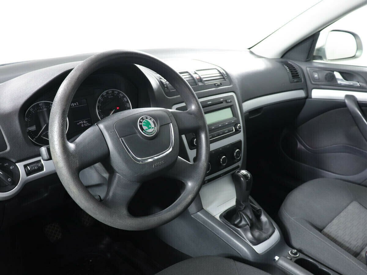 Skoda Octavia, 1.6 л, МТ, 2010 фото 8